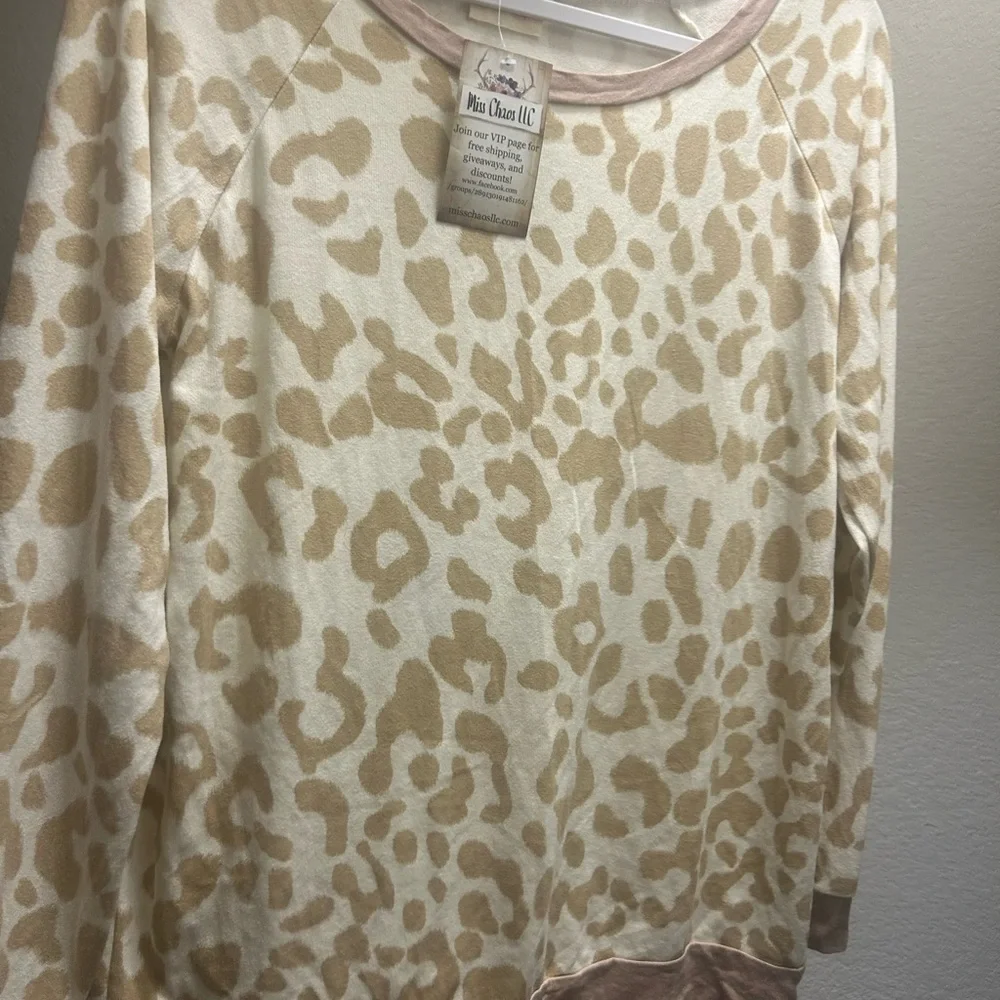 Leopard top - Picture 1 of 3